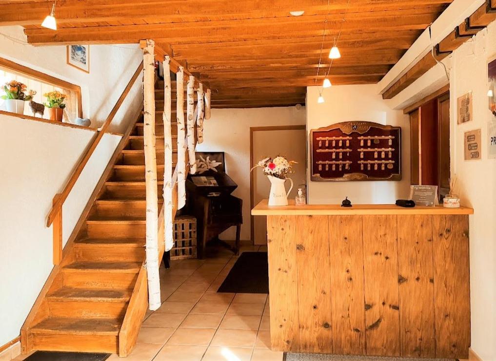 Chalet Hotel Les Blancs Pra Loup Exterior photo