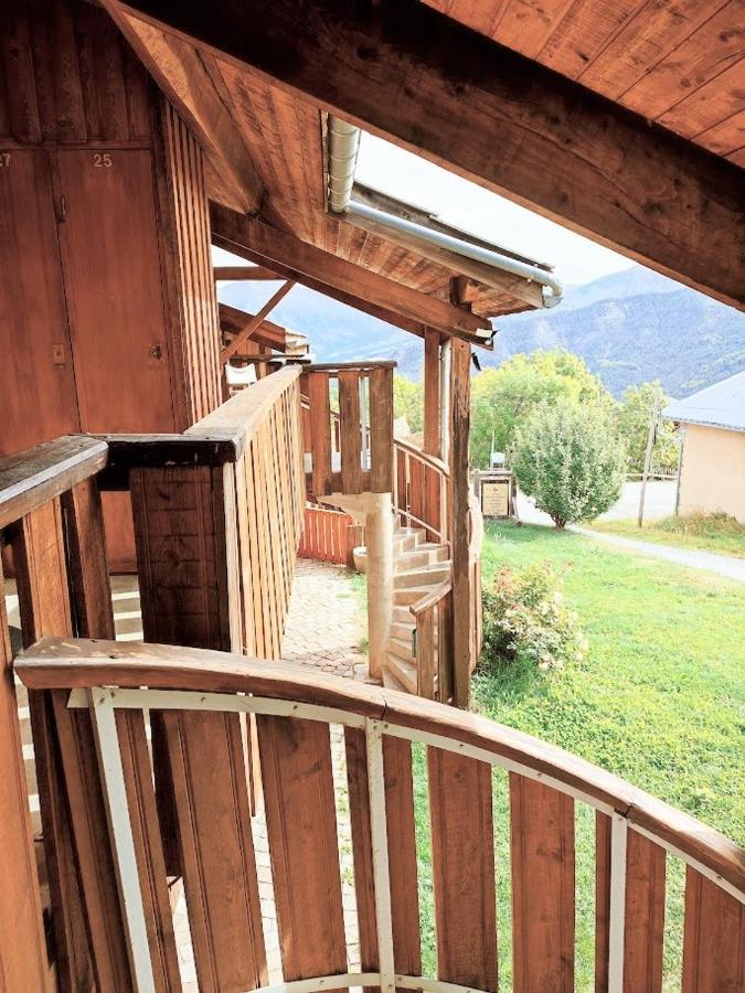 Chalet Hotel Les Blancs Pra Loup Exterior photo